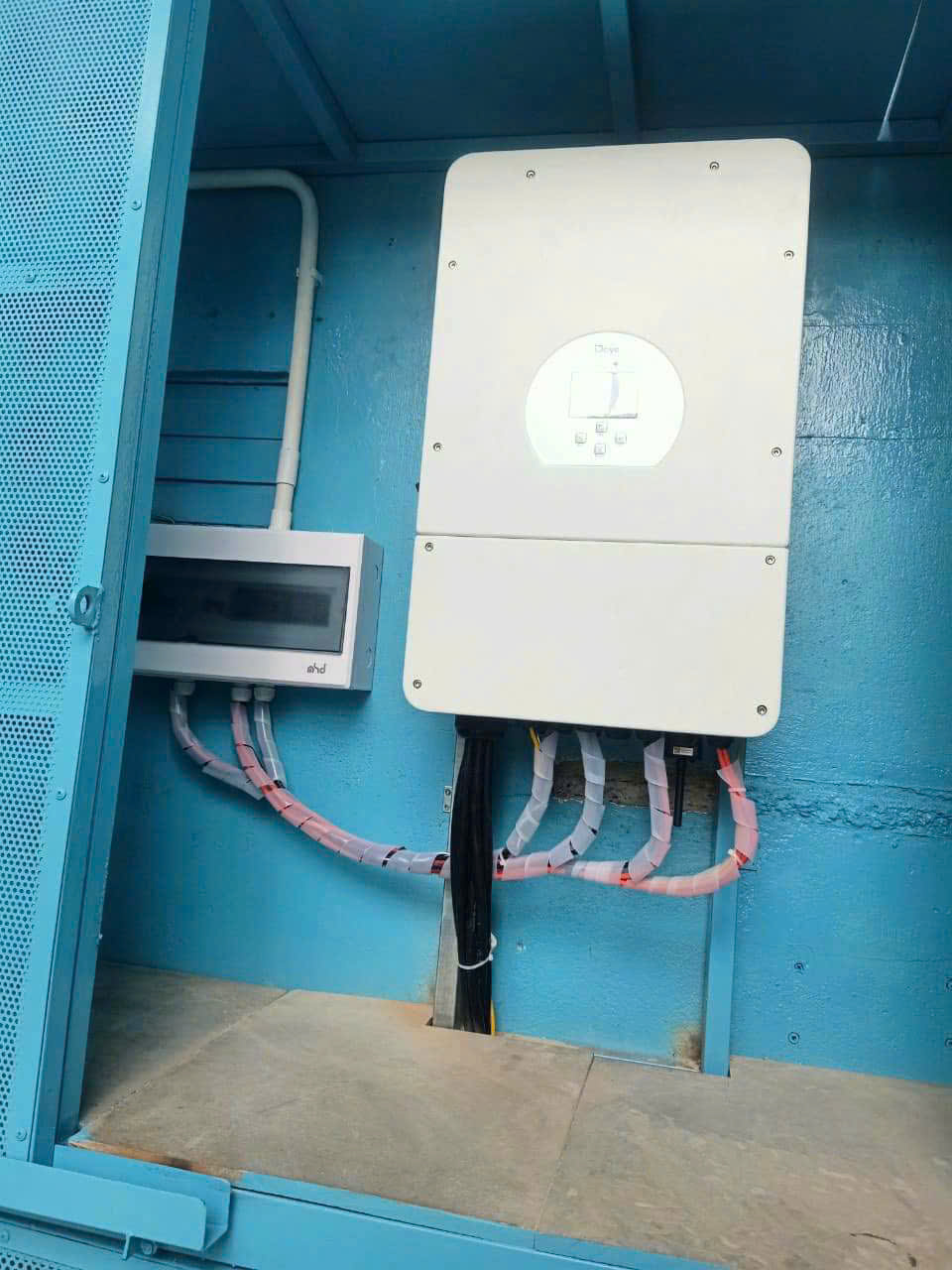 Vietmed solar – hệ thống Hybrid 11kw lưu trữ 42,9kw cho chủ trọ ở Trung Chánh , Hóc Môn ,Hcm
