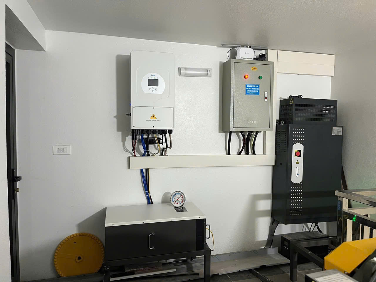 Hệ thống 15kw 1 pha hòa lưới bám tải